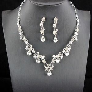 Silver crystal bridal jewelry set necklace earrings set